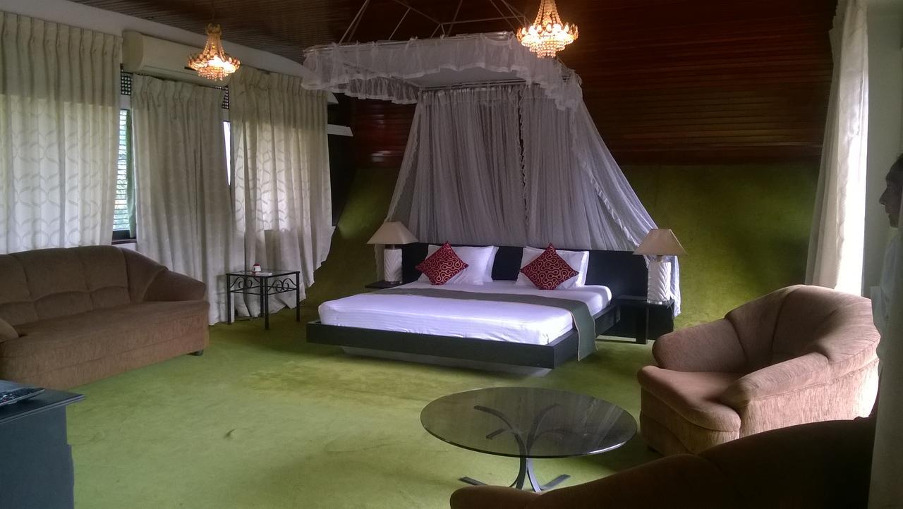 Nilani Hotel Ratnapura Eksteriør billede