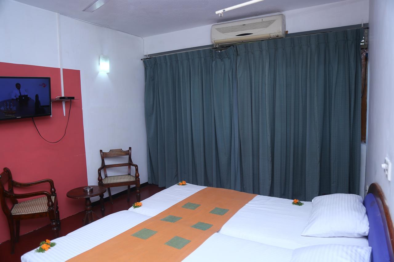 Nilani Hotel Ratnapura Eksteriør billede