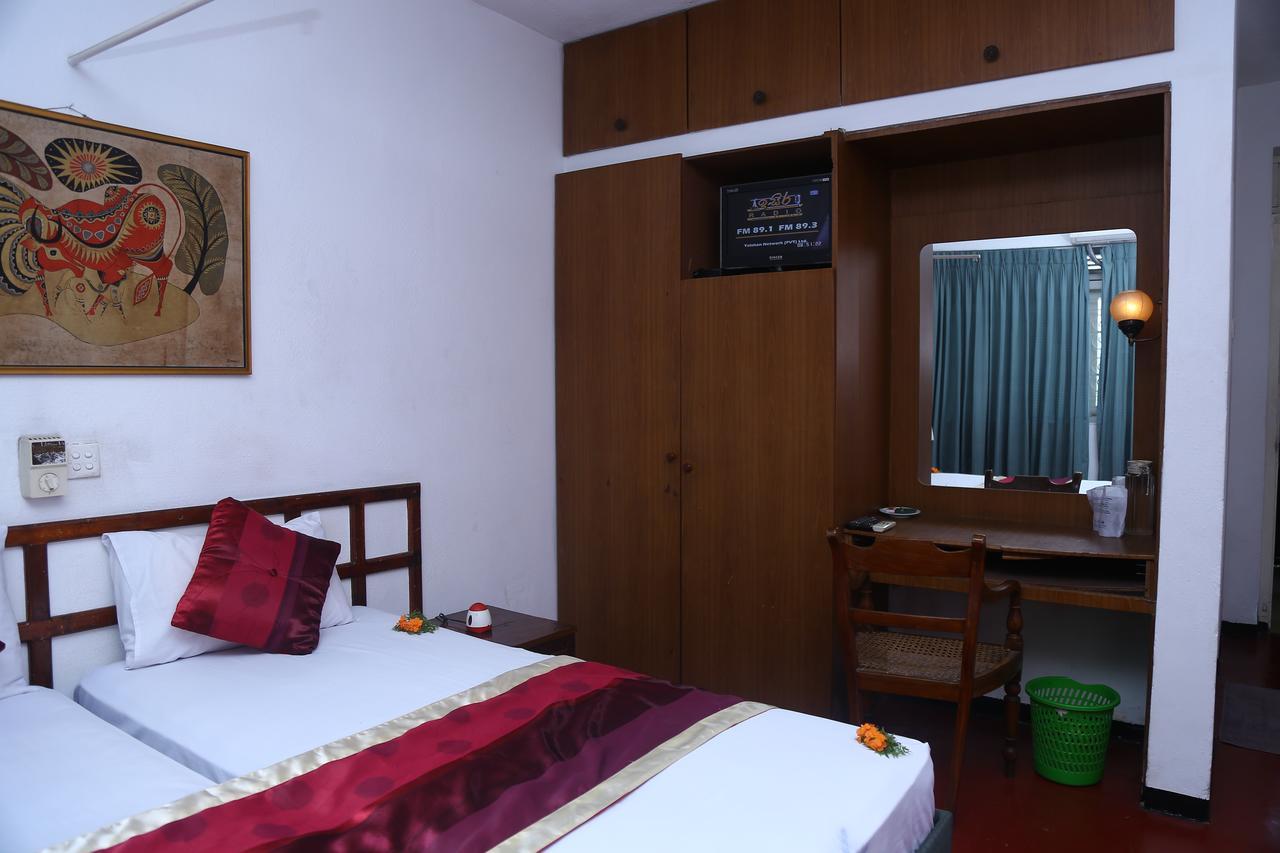 Nilani Hotel Ratnapura Eksteriør billede