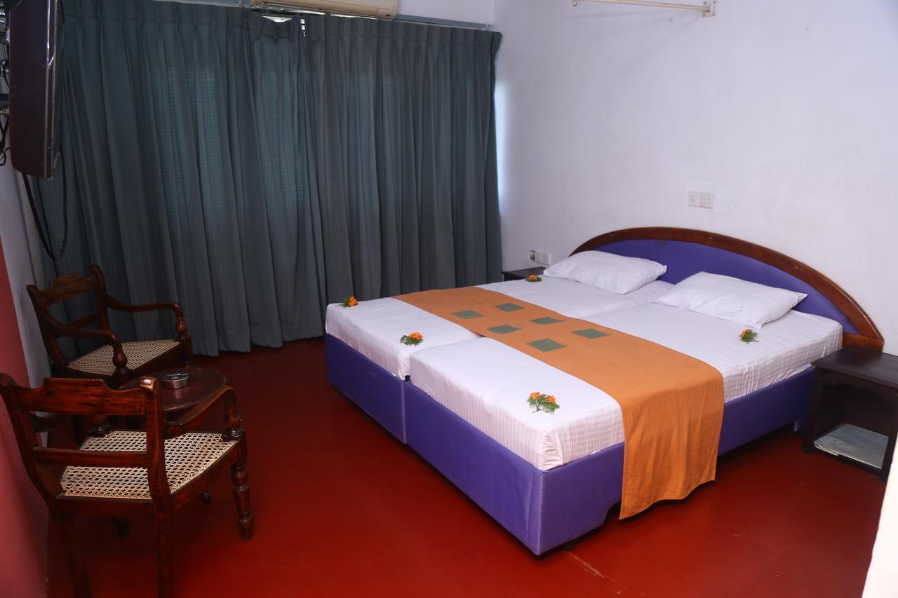 Nilani Hotel Ratnapura Eksteriør billede